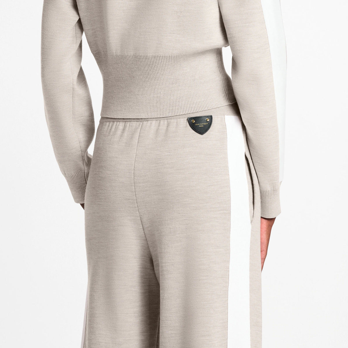 Women's Stripe Accent Wide-Leg Jogging Pants
