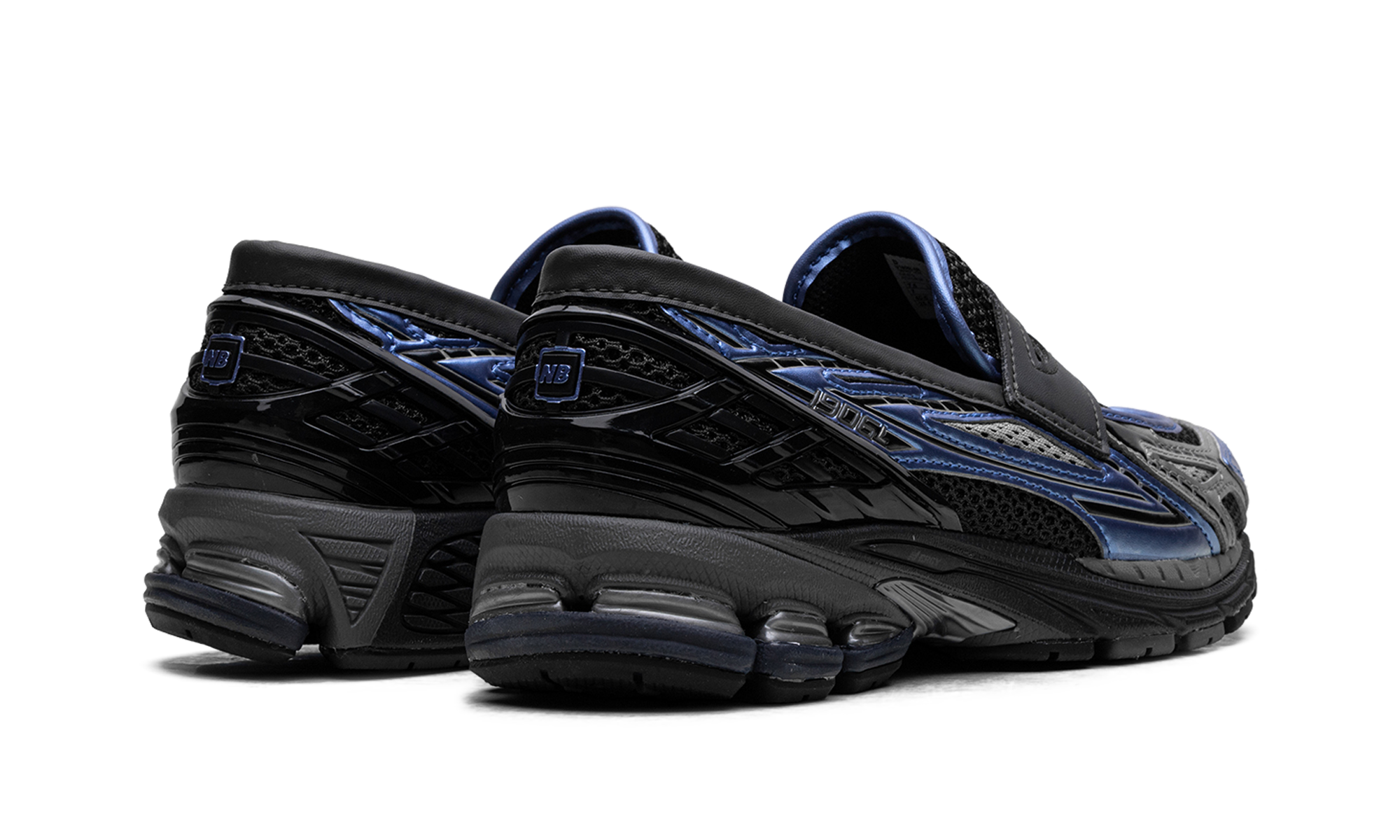 1906l "Black Cement / Blue Gemstone"