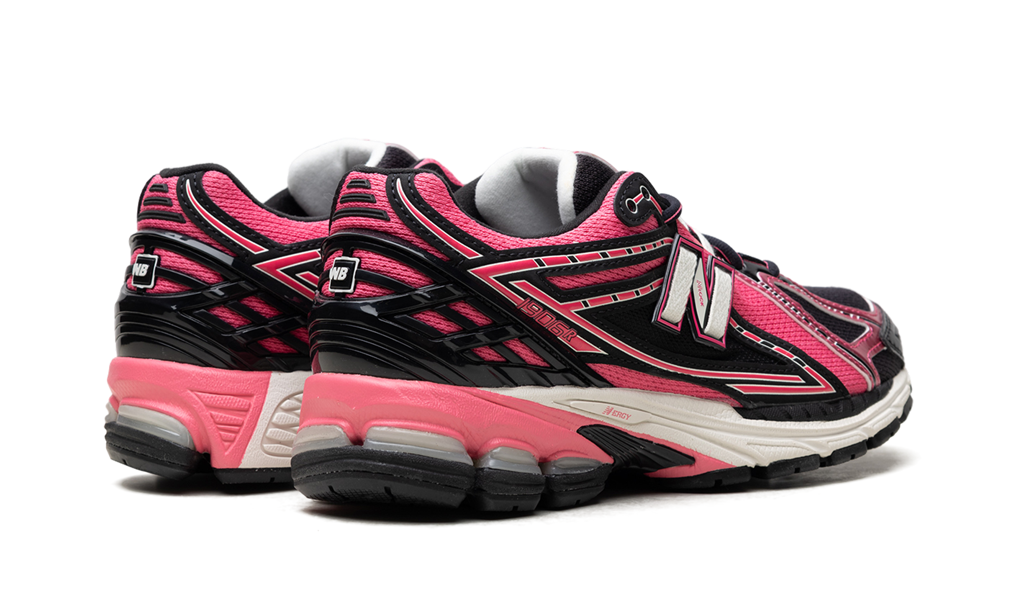 1906r "Desert Heat Black Pink"