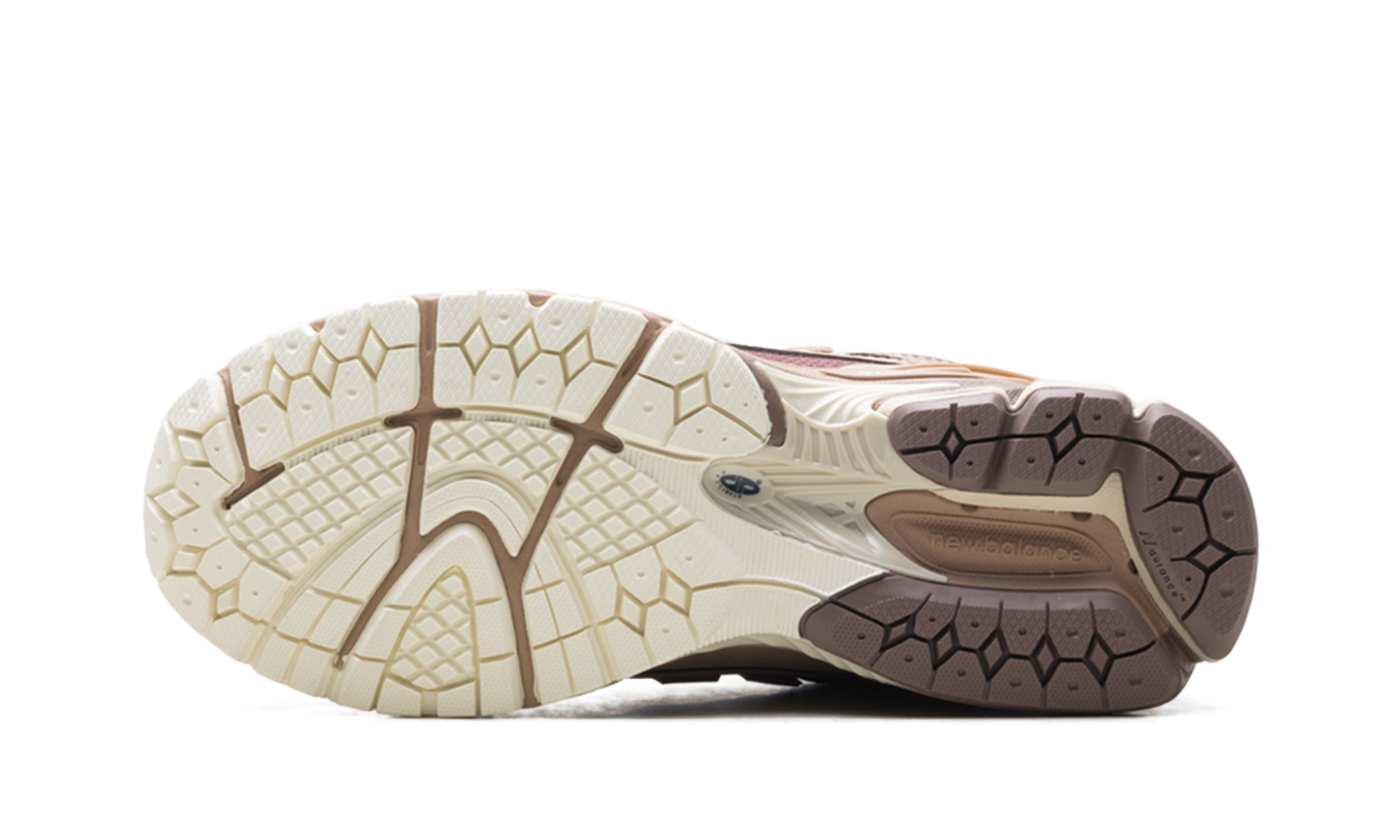 1906r "Earth Shadow / Flat Taupe"