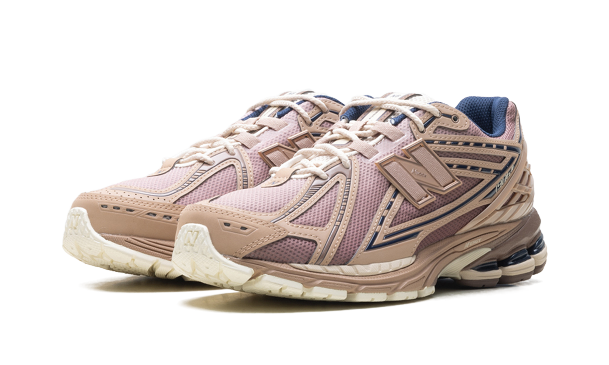 1906r "Earth Shadow / Flat Taupe"