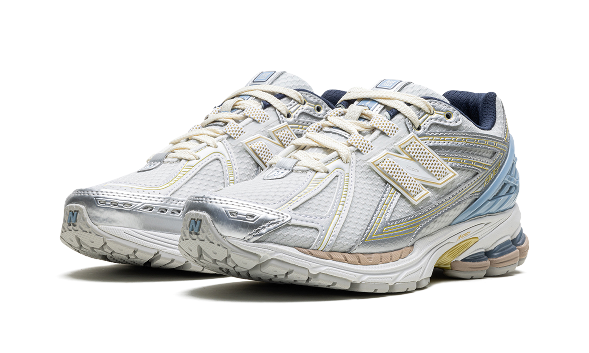 1906r "Kith- White"