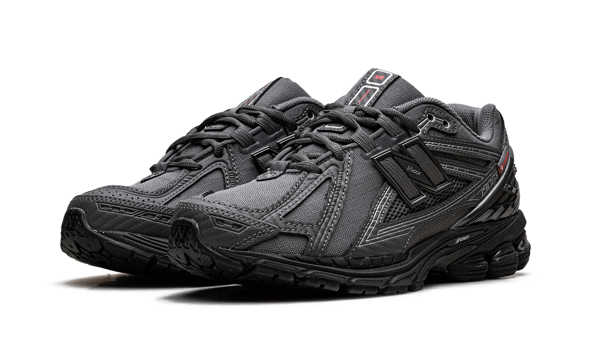 1906r "Primaloft Castlerock Black Metallic Silver Metallic"