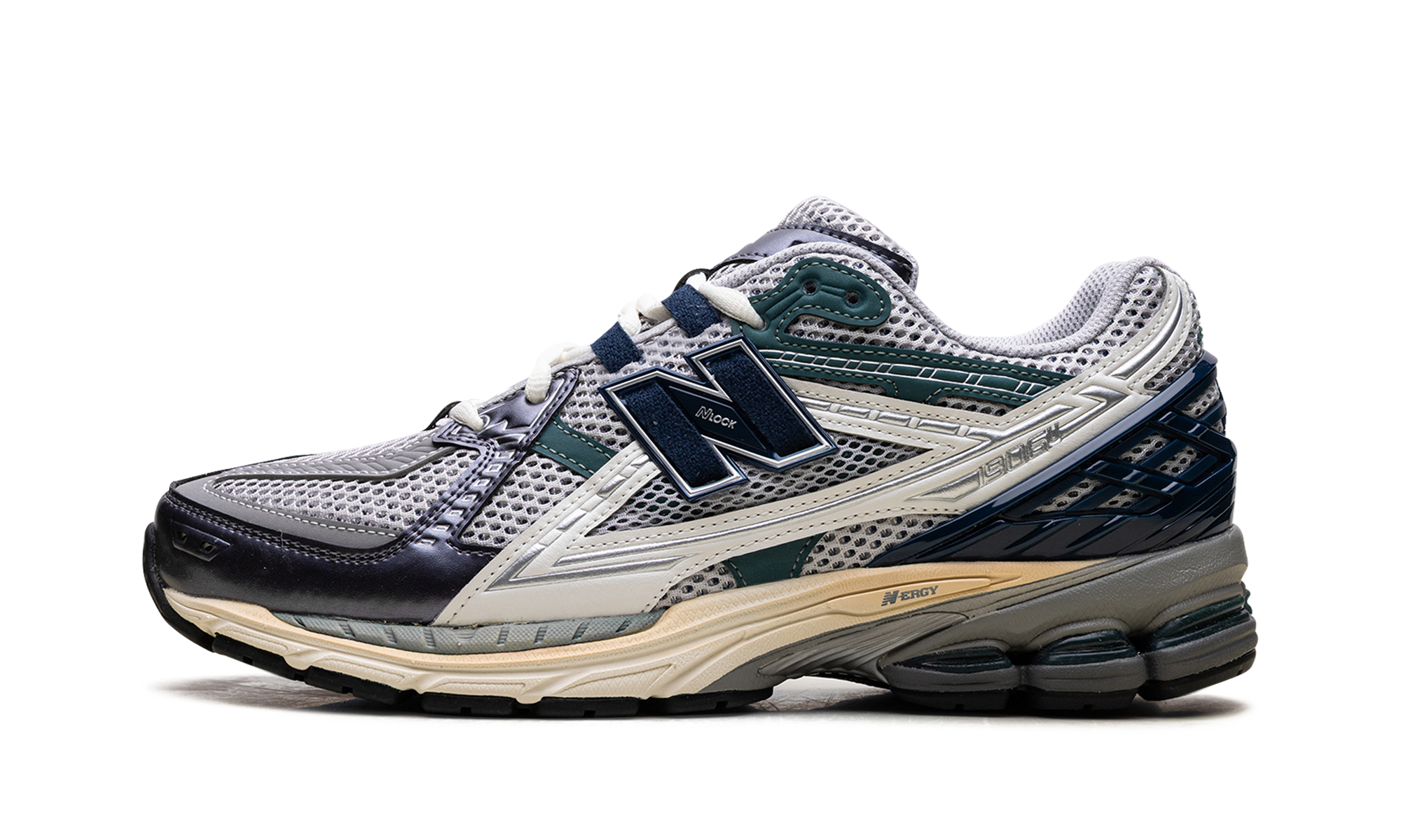 1906r "Silver Metallic / Deep Ocean"