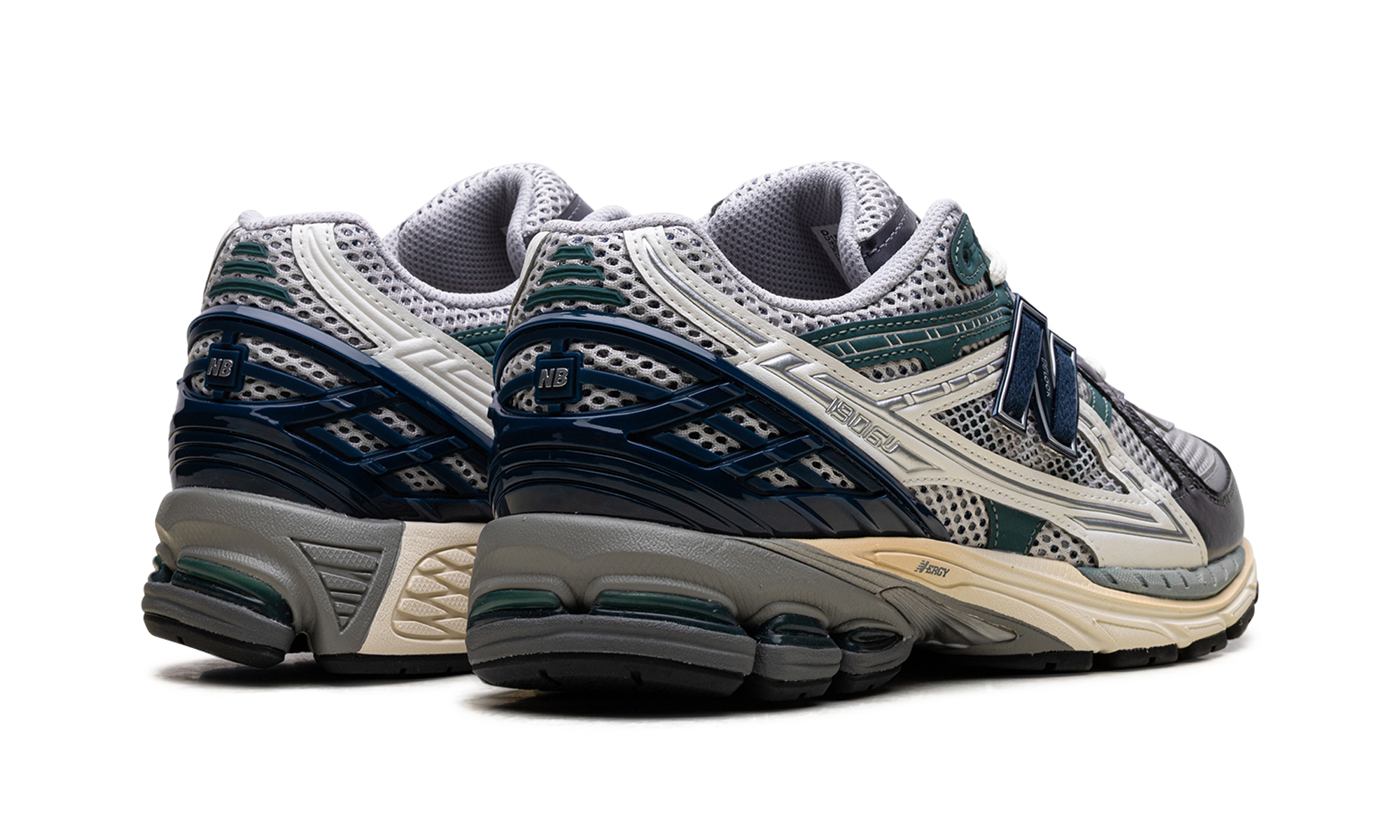 1906r "Silver Metallic / Deep Ocean"