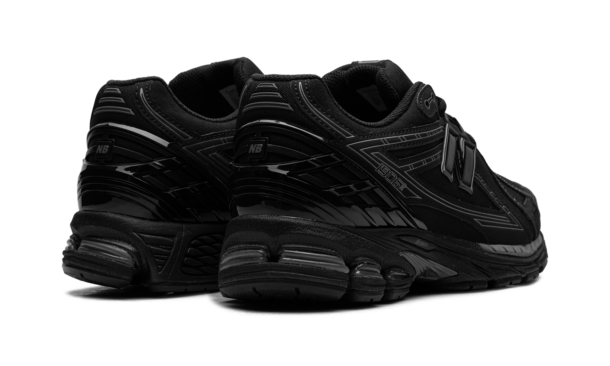 1906r "Triple Black"