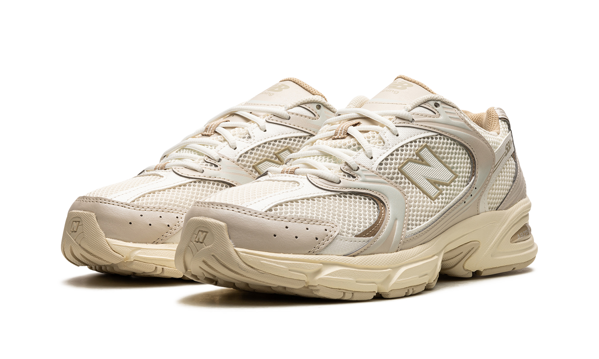 530 "Beige / Angora"