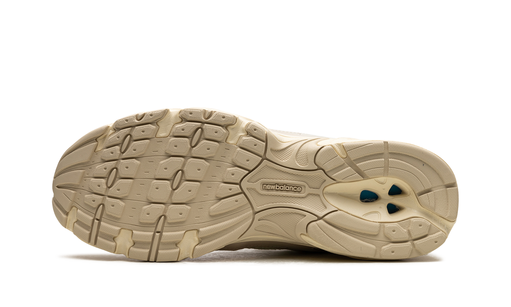 530 "Beige / Angora"
