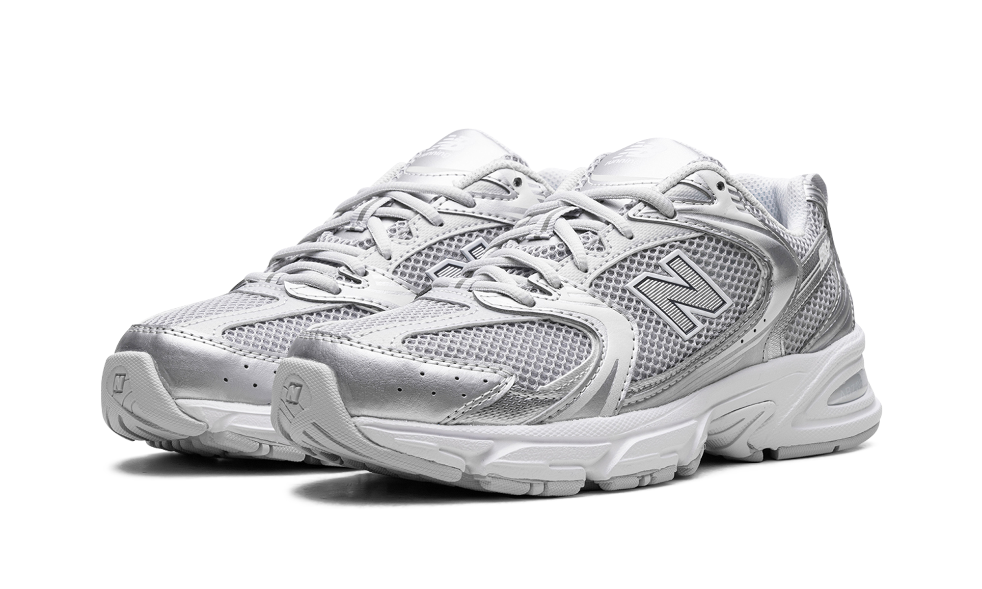 530 "Moonbeam Silver Metallic"