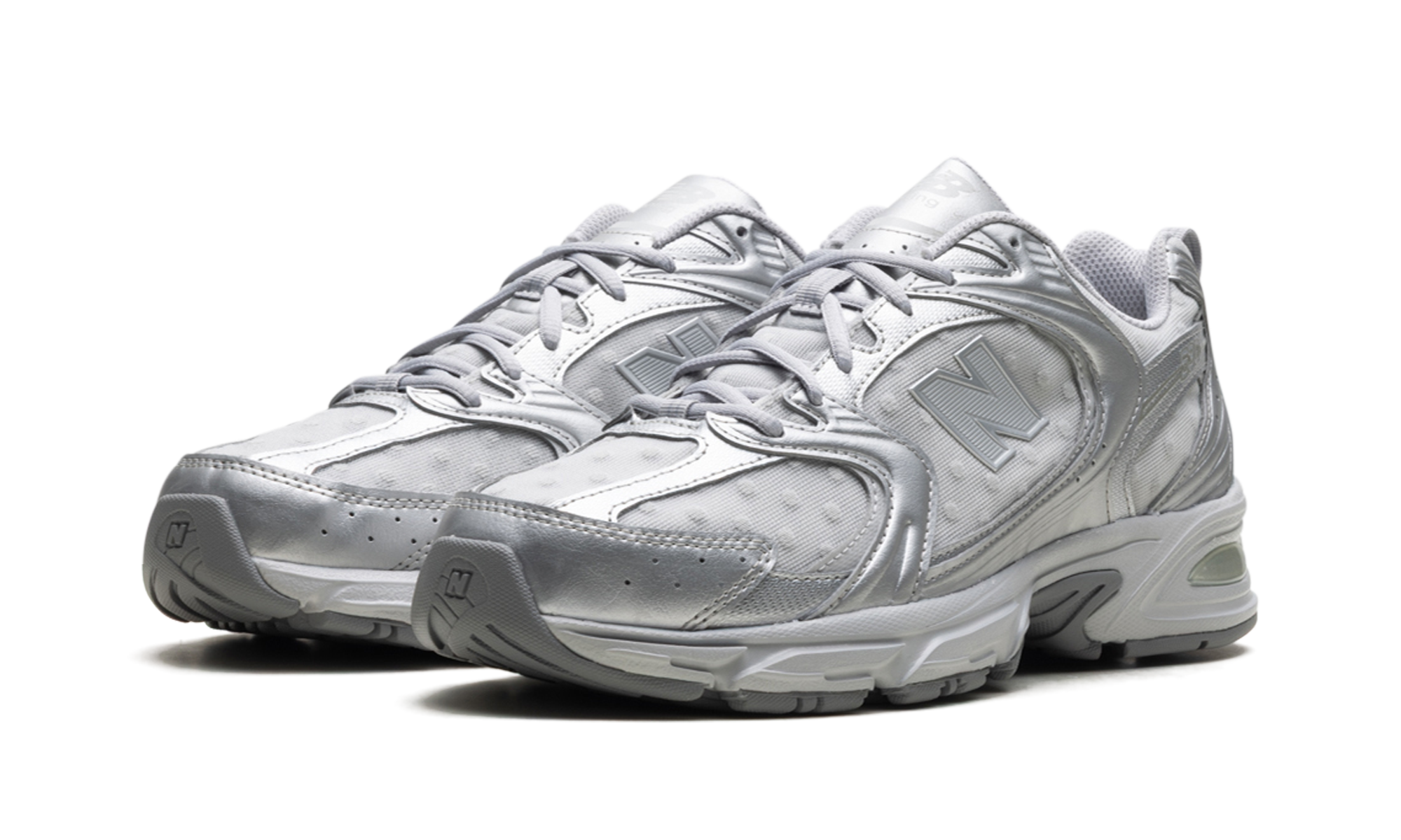 530 "Silver Metallic Raincloud Polka Dots"