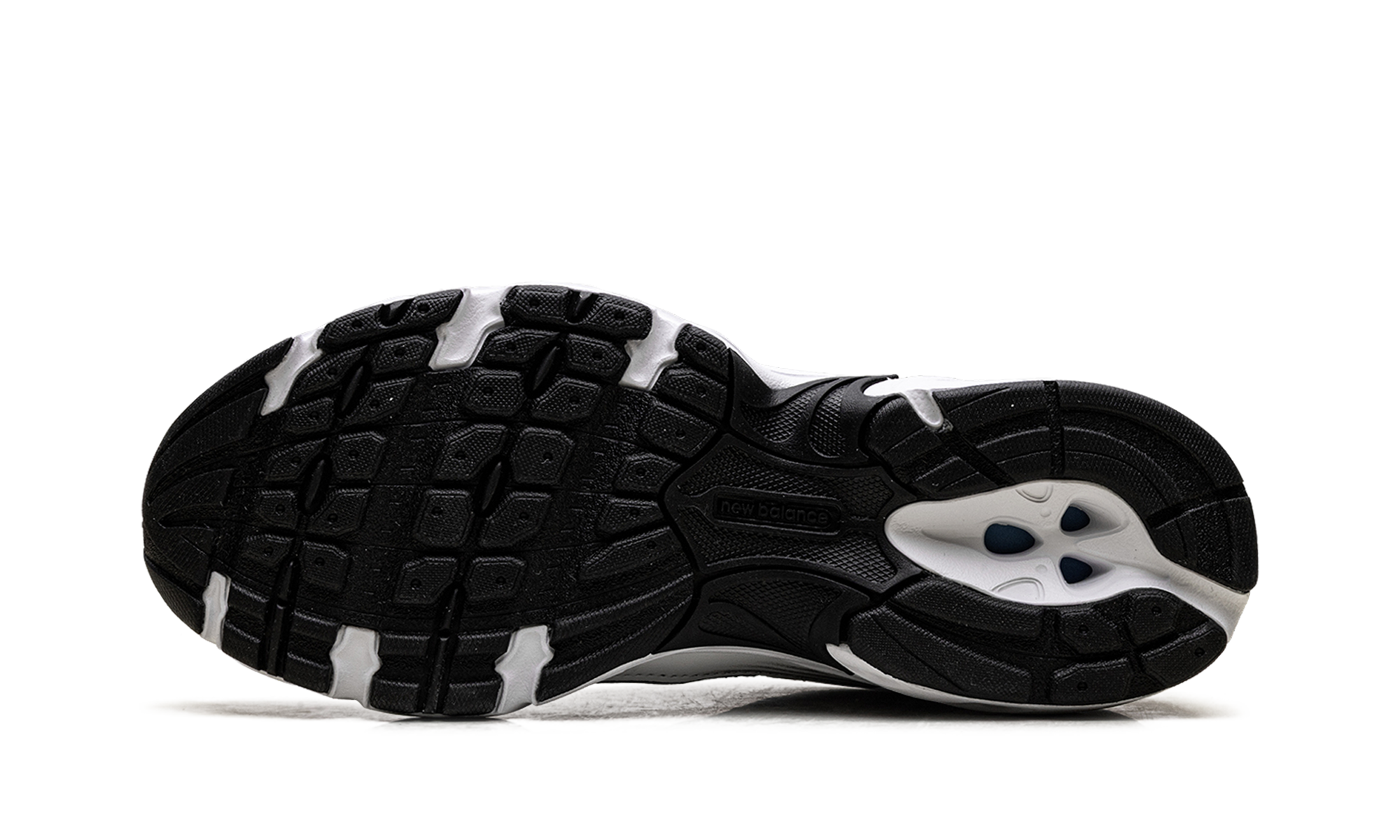 530 "White Silver Metallic Black"