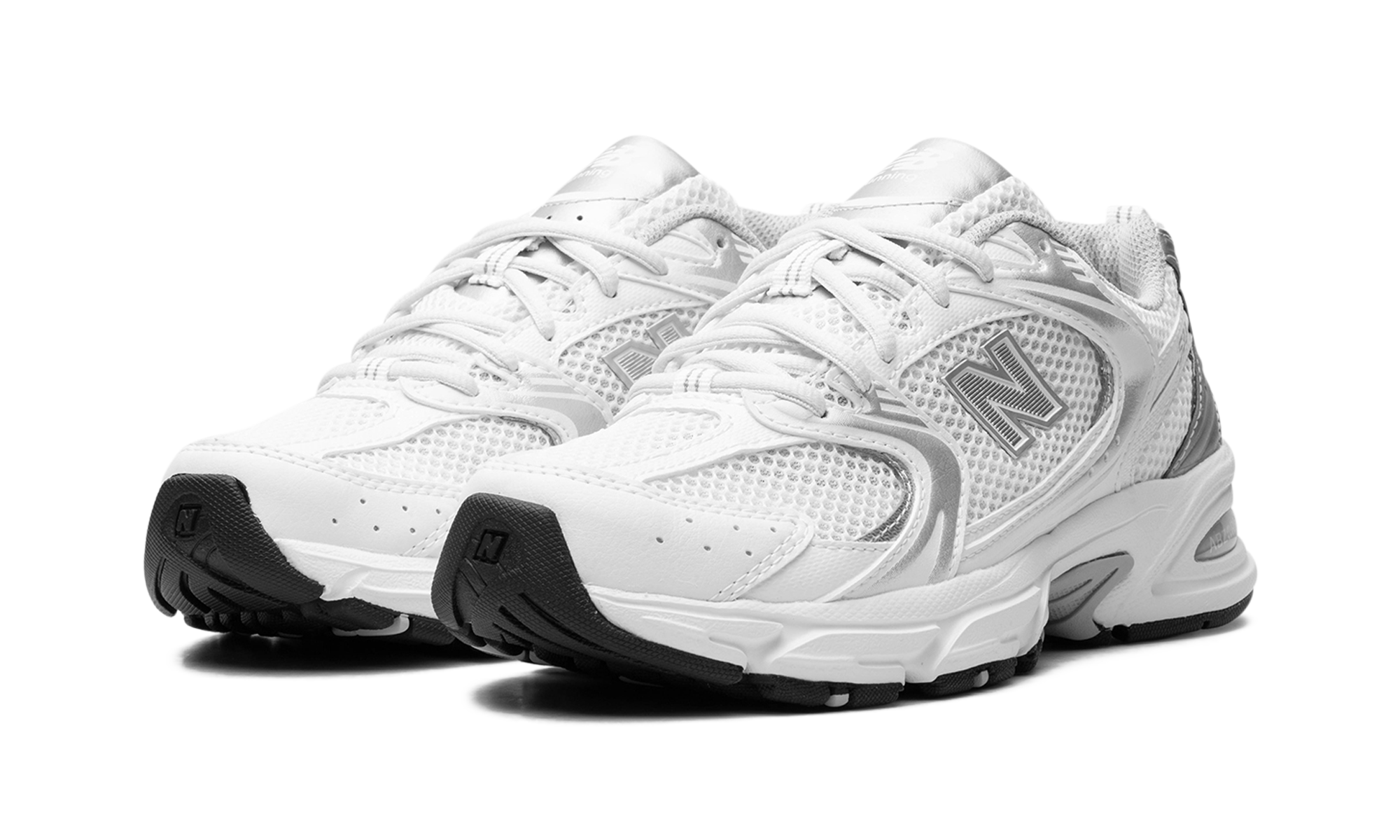 530 "White / Silver"