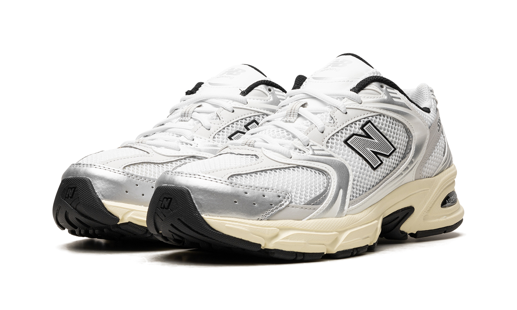 530 "White / Silver"