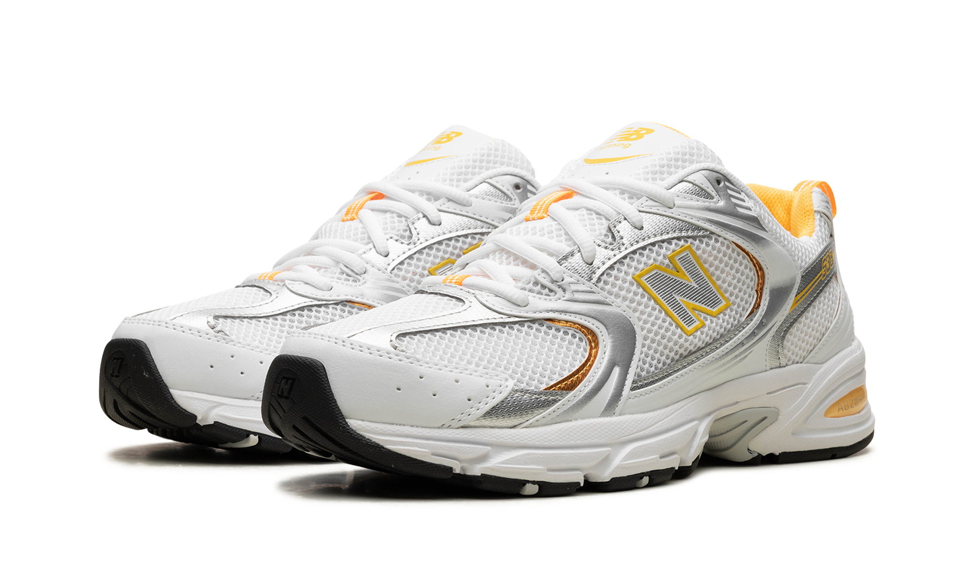 530 "White Vibrant Apricot Silver Metallic"