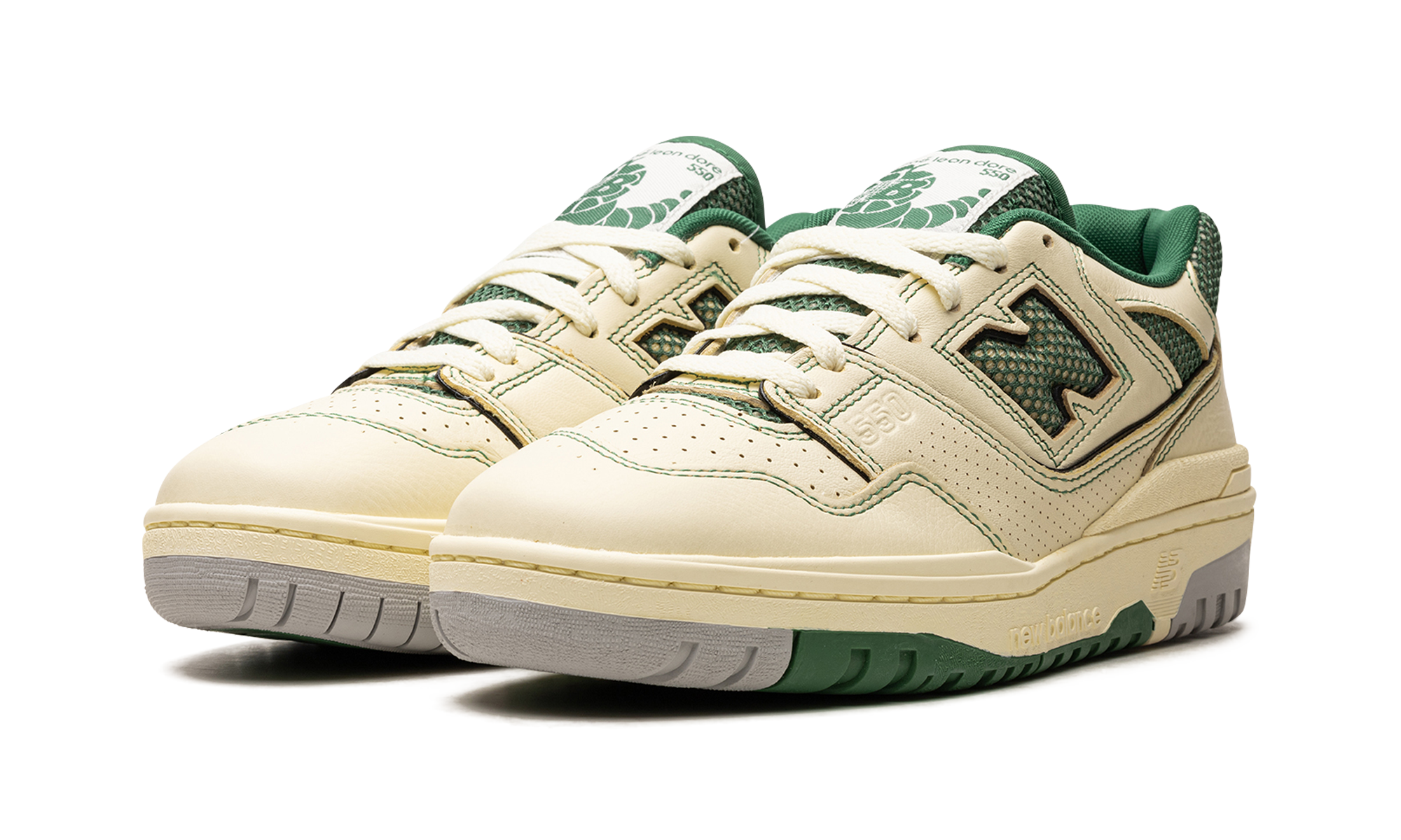 550 "Aimé Leon Dore - Masaryk Community Gym - Green"