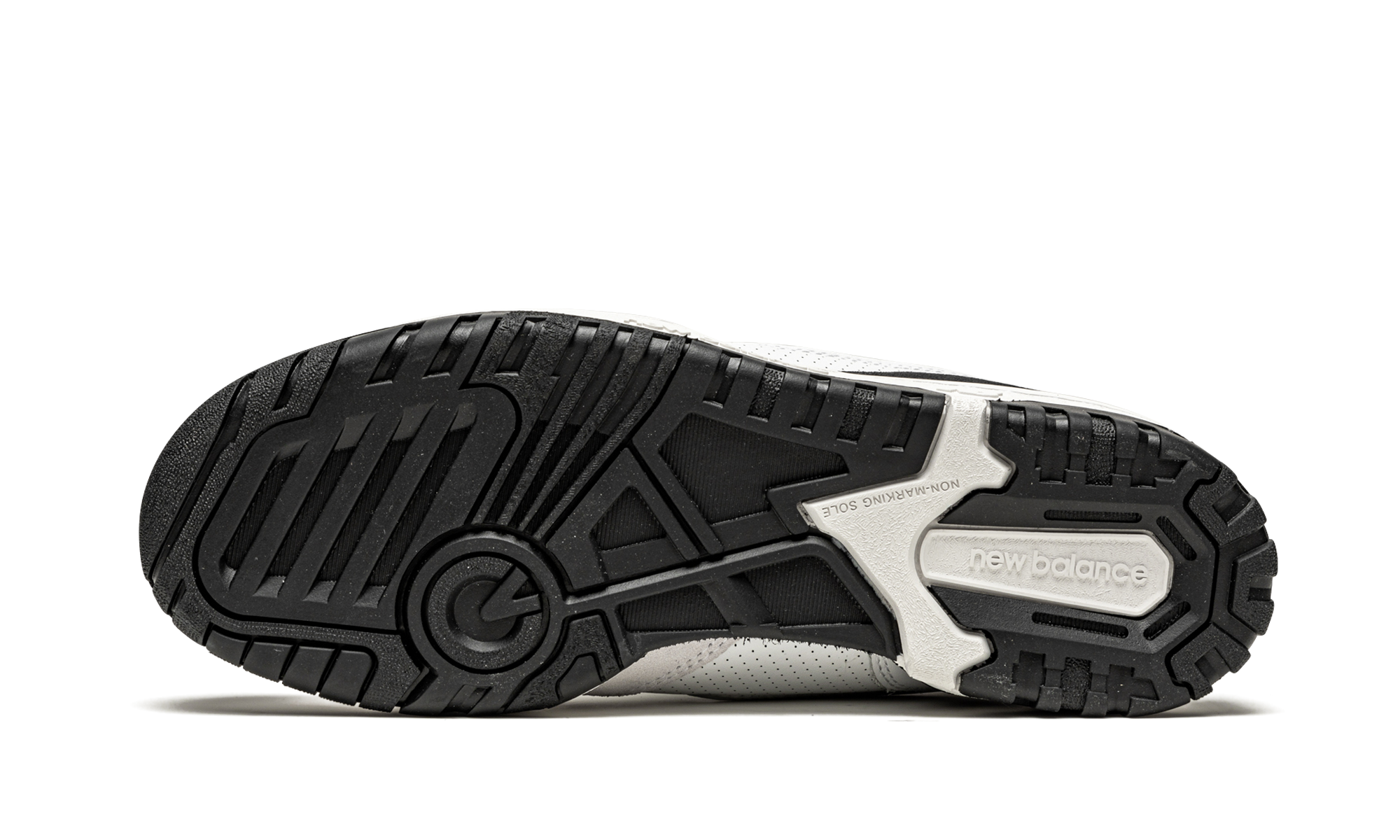 550 "White / Black"