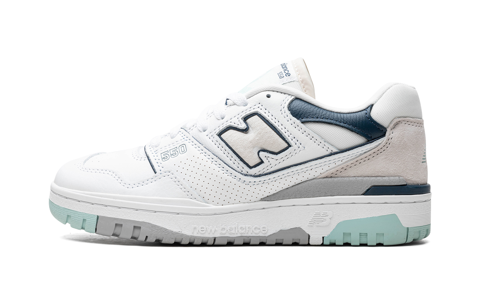 550 "White / Winter Fog"