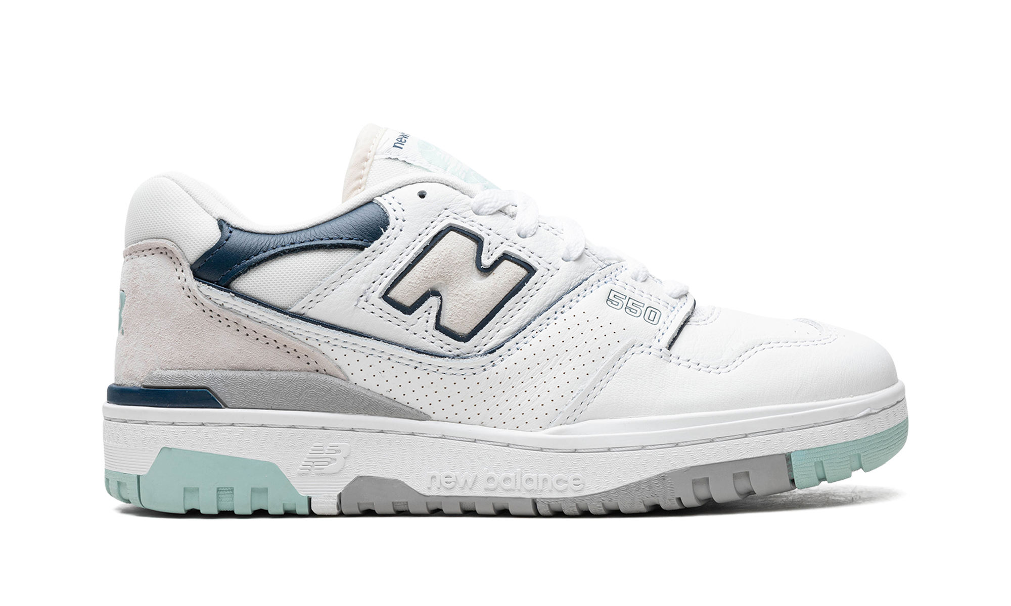 550 "White / Winter Fog"