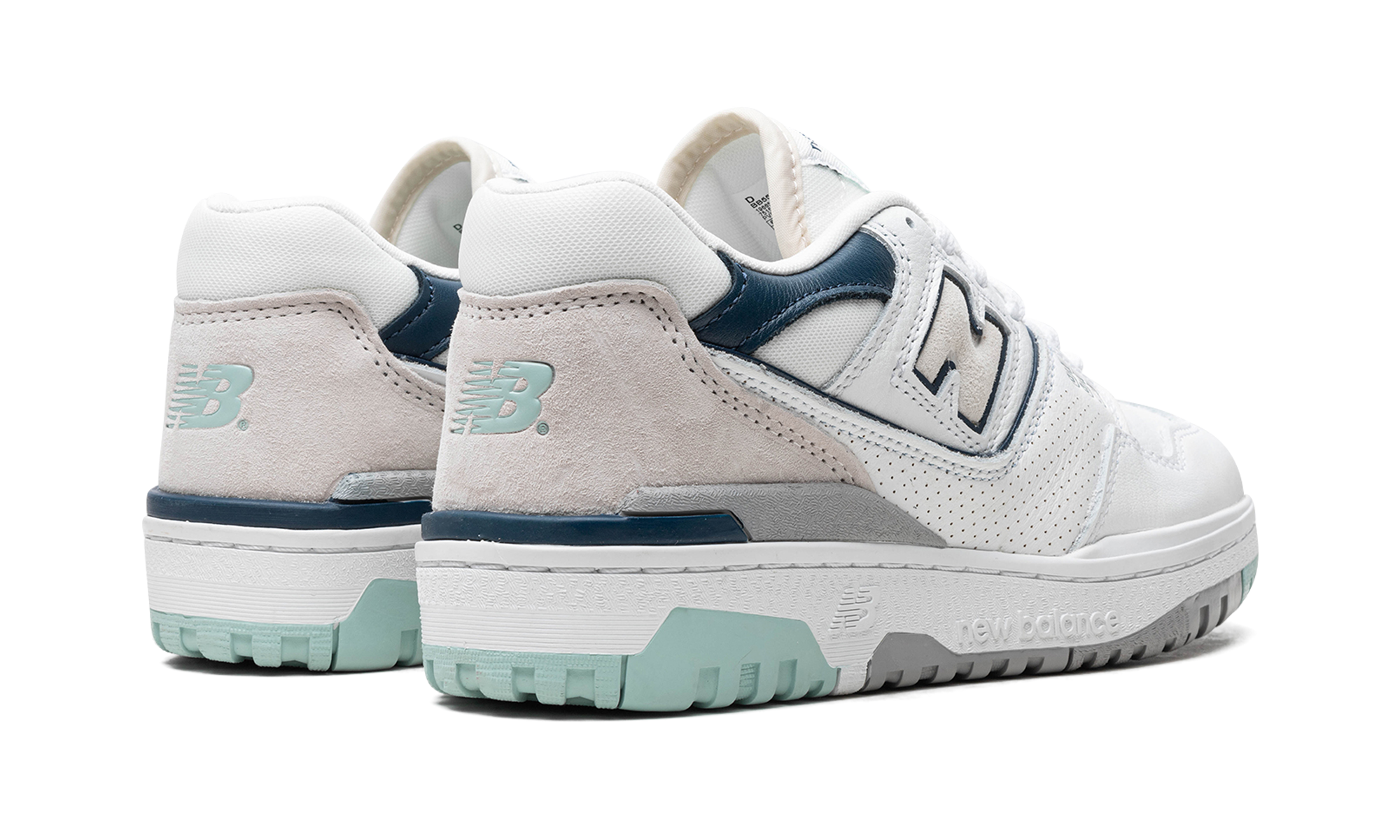 550 "White / Winter Fog"