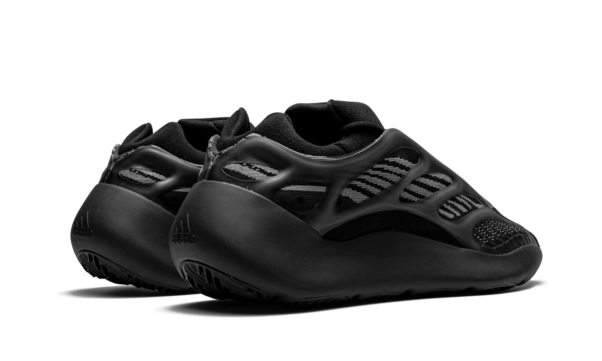 700 V3 "Alvah"