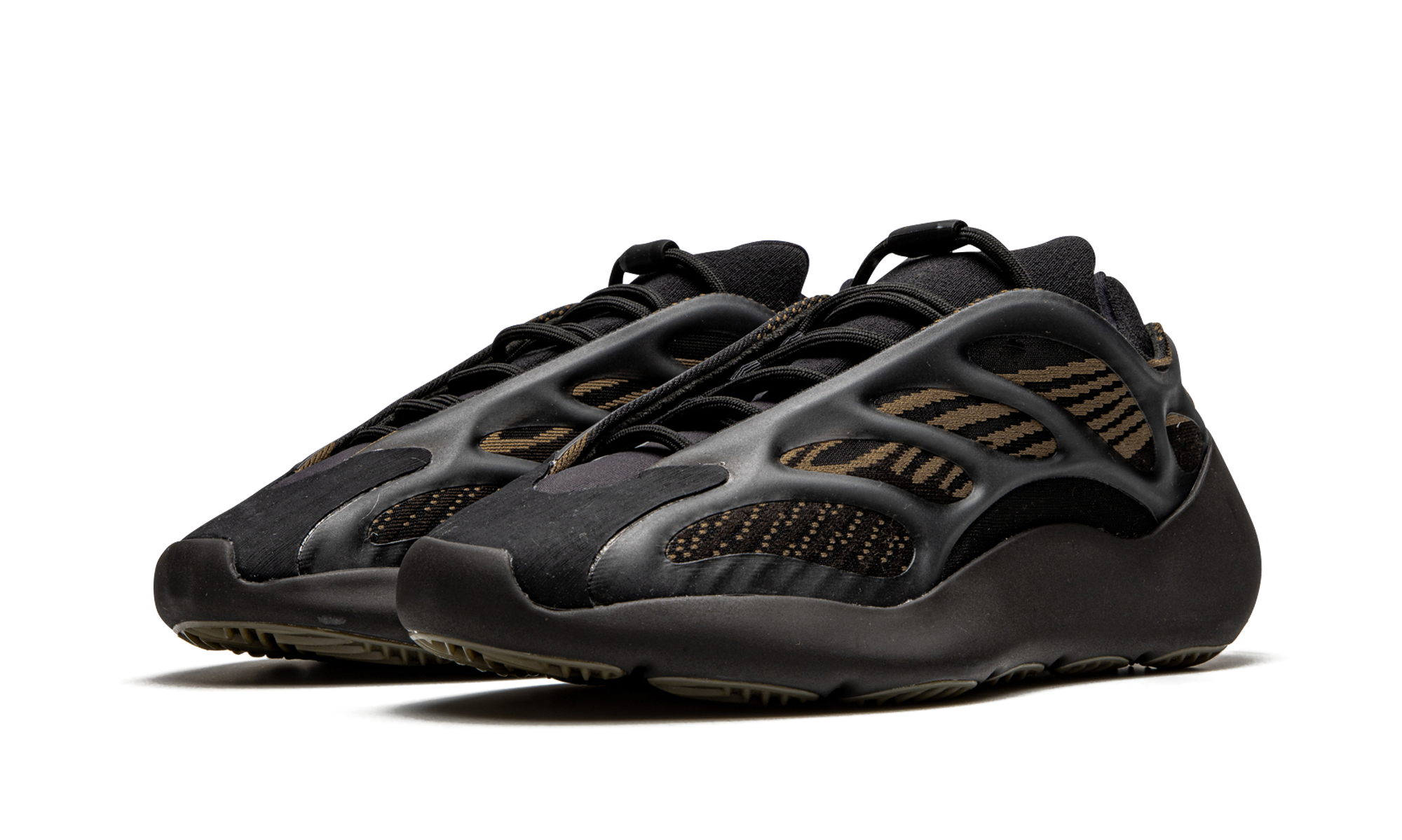 700 V3 "Clay Brown"