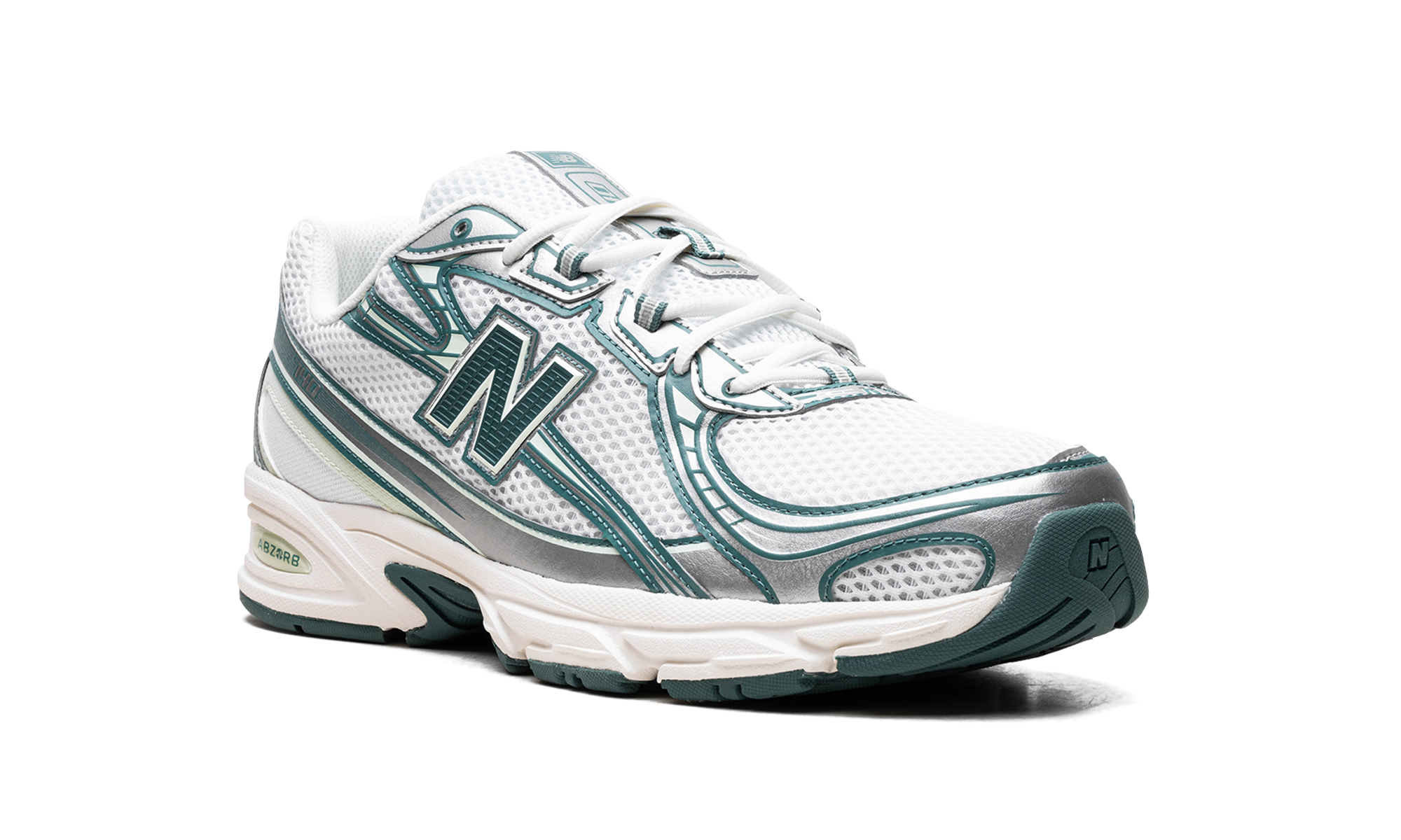 740 "White / Marsh Green"
