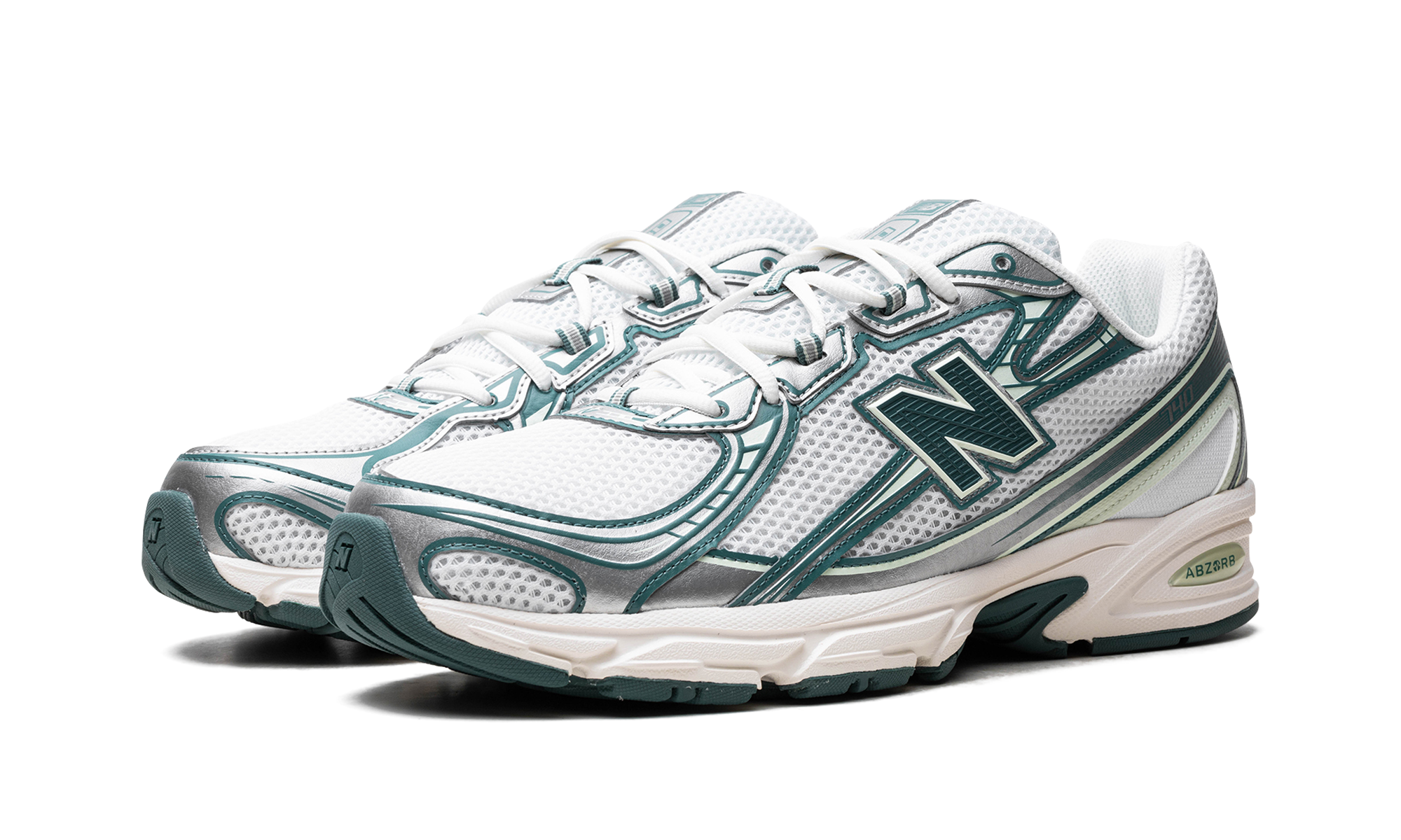 740 "White / Marsh Green"