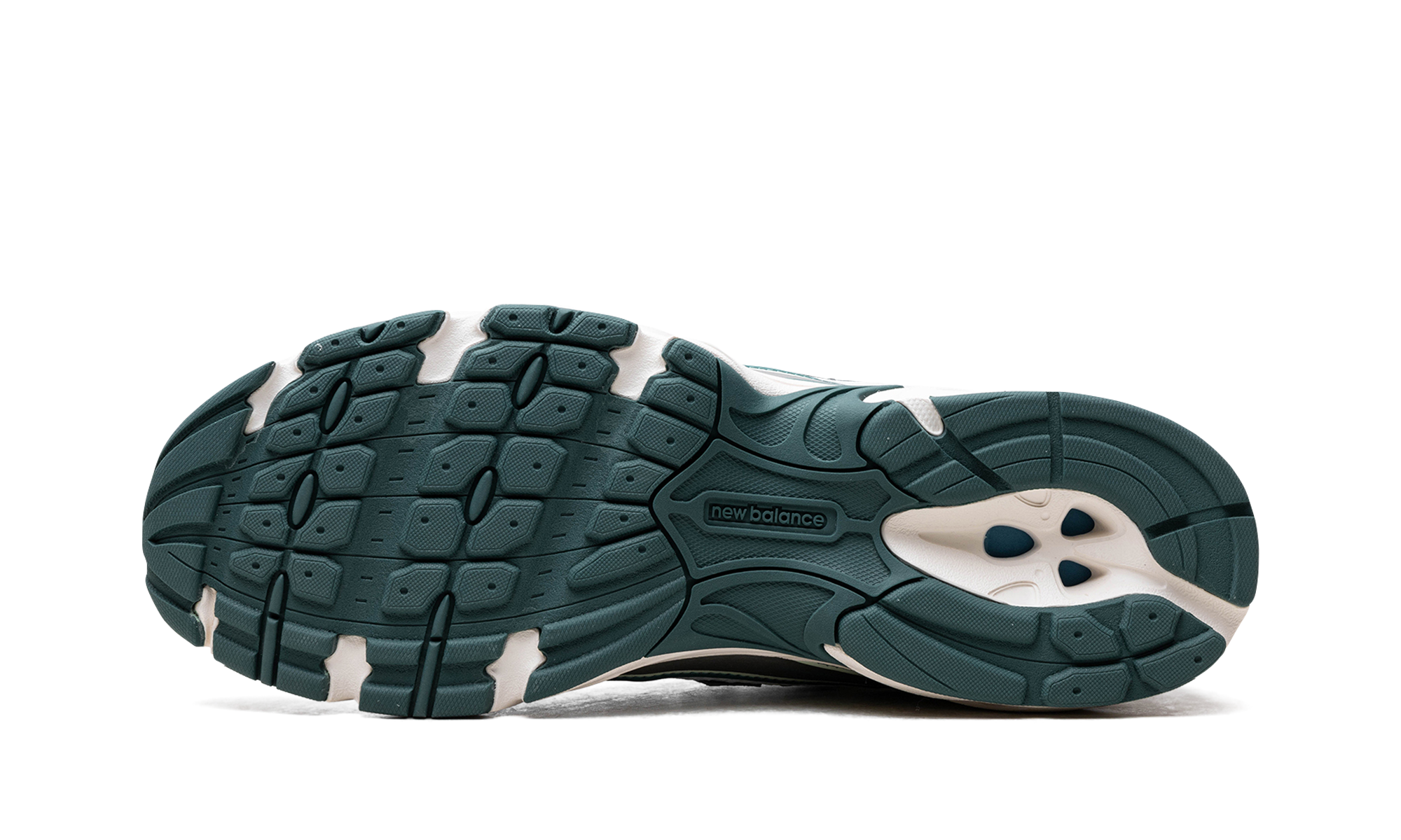 740 "White / Marsh Green"