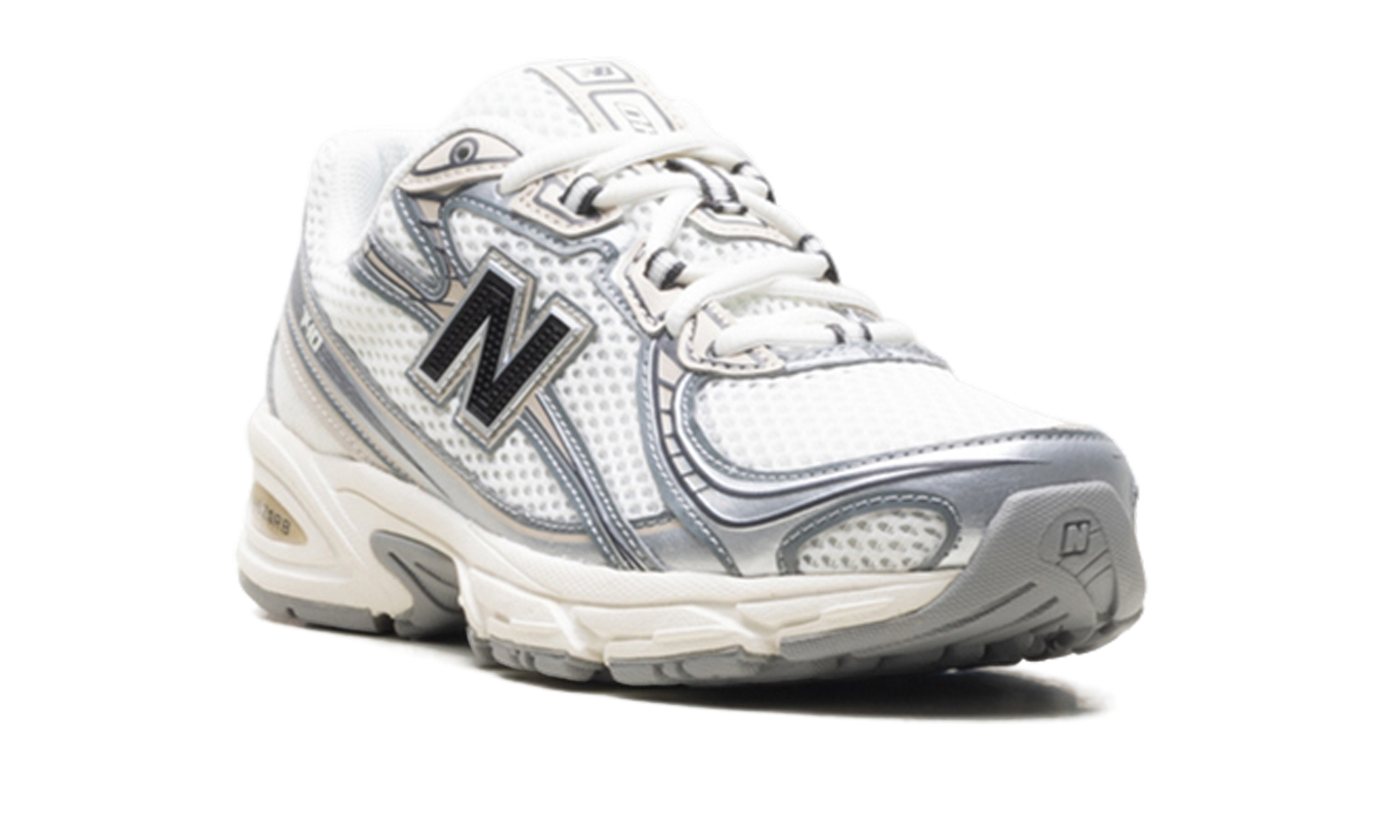 740 "White/linen/black"