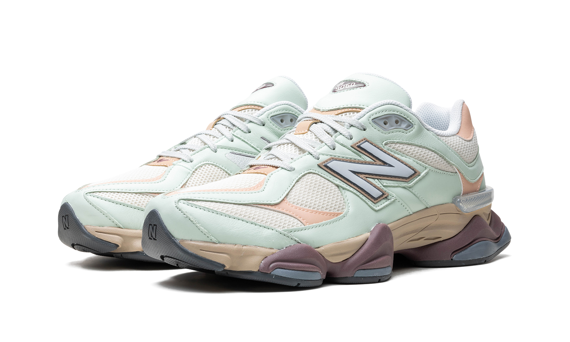 9060 "Clay Ash"