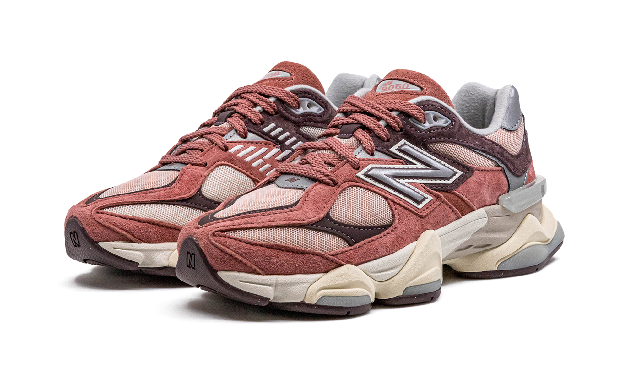 9060 "Mineral Red/truffle"