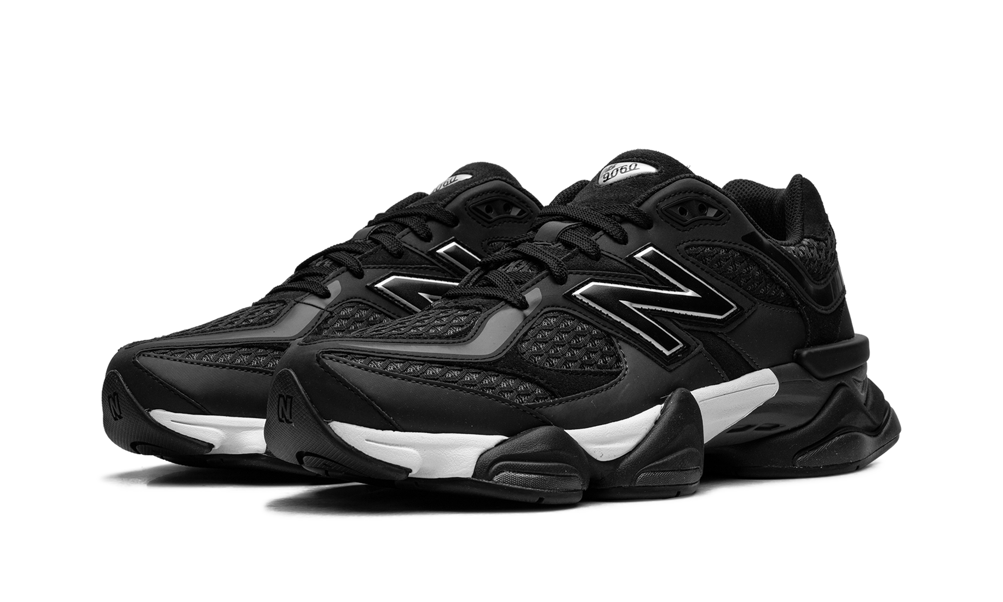 9060 "Shoe Palace - Black/silver"