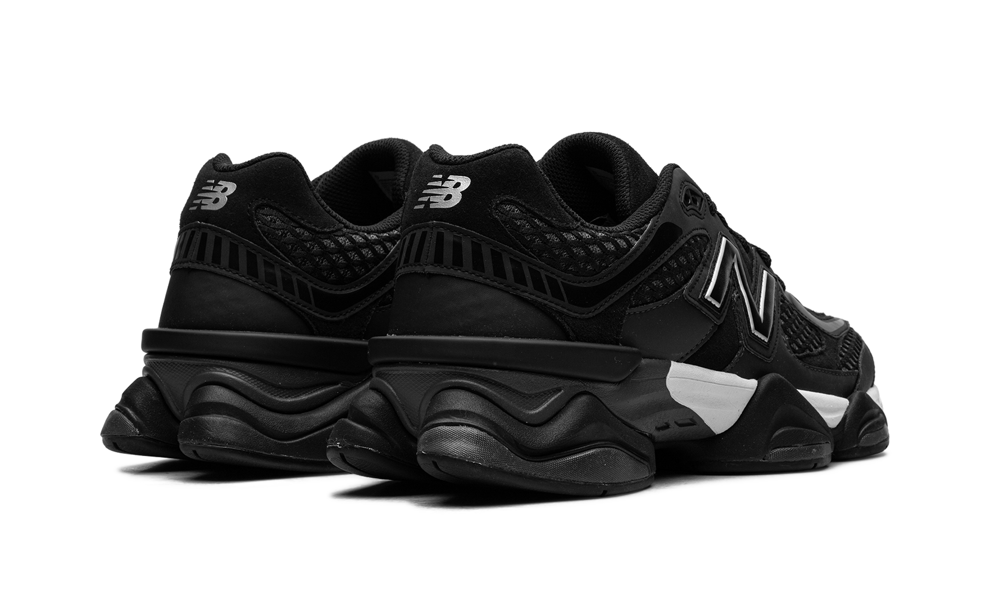 9060 "Shoe Palace - Black/silver"