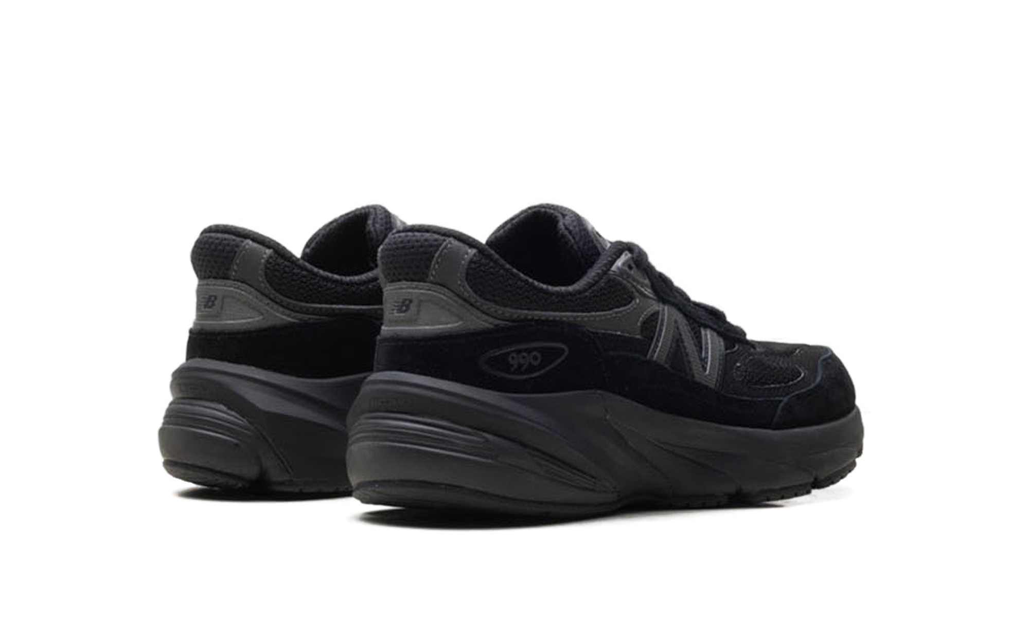 990v6 GS "Triple Black"