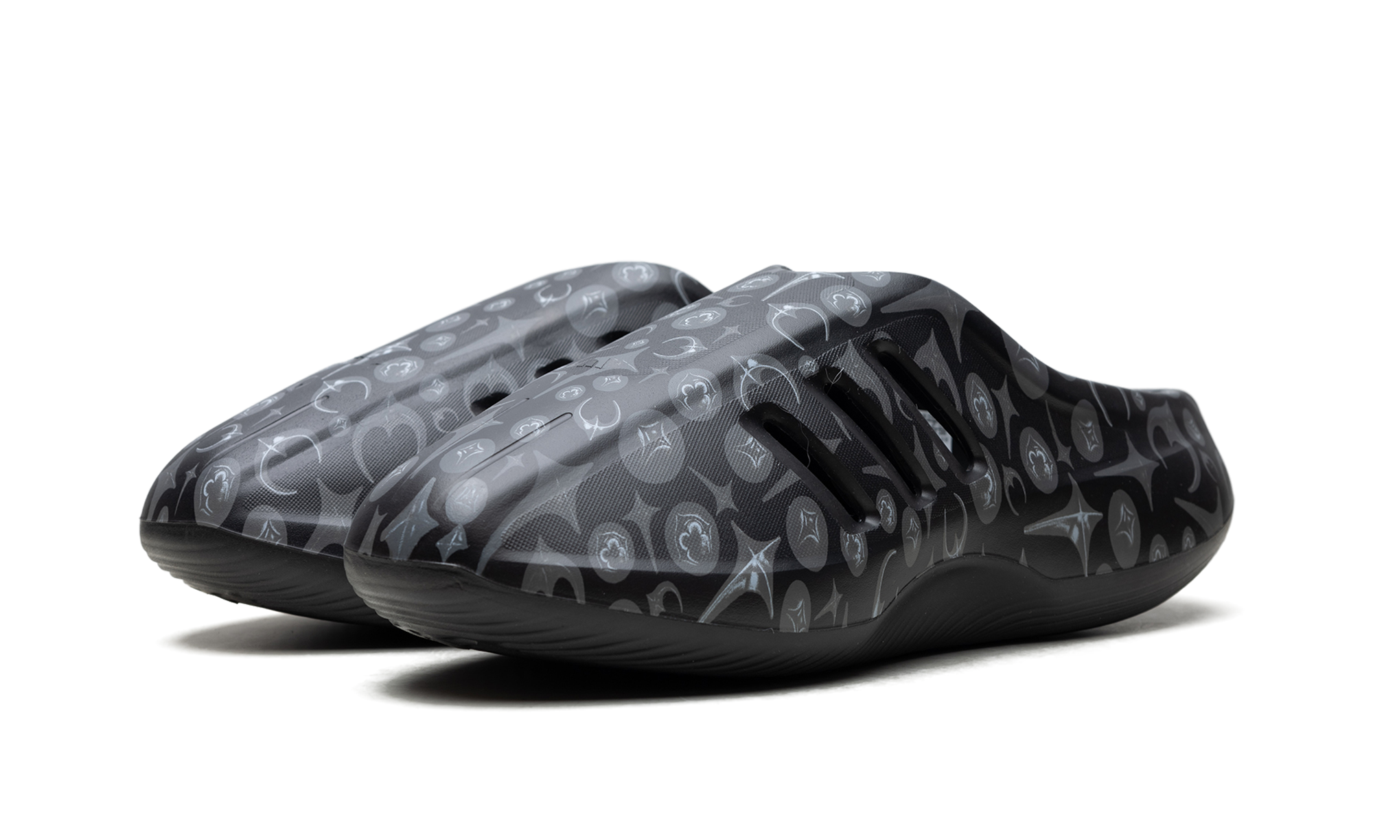 Adifom Iiinfinity Mule "Thug Club Core Black"