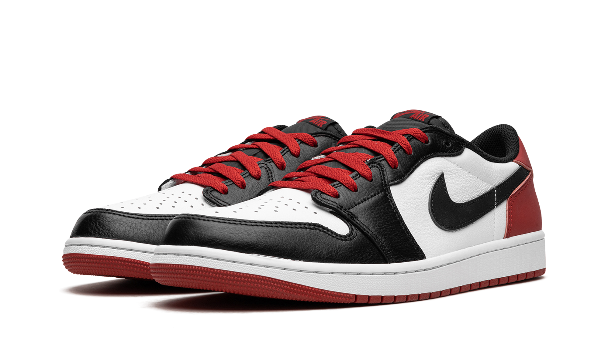 AJ 1 Low OG "Black Toe 2023"