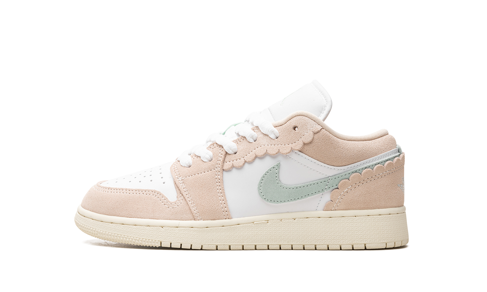 AJ 1 Low Se GS "Guava Ice"
