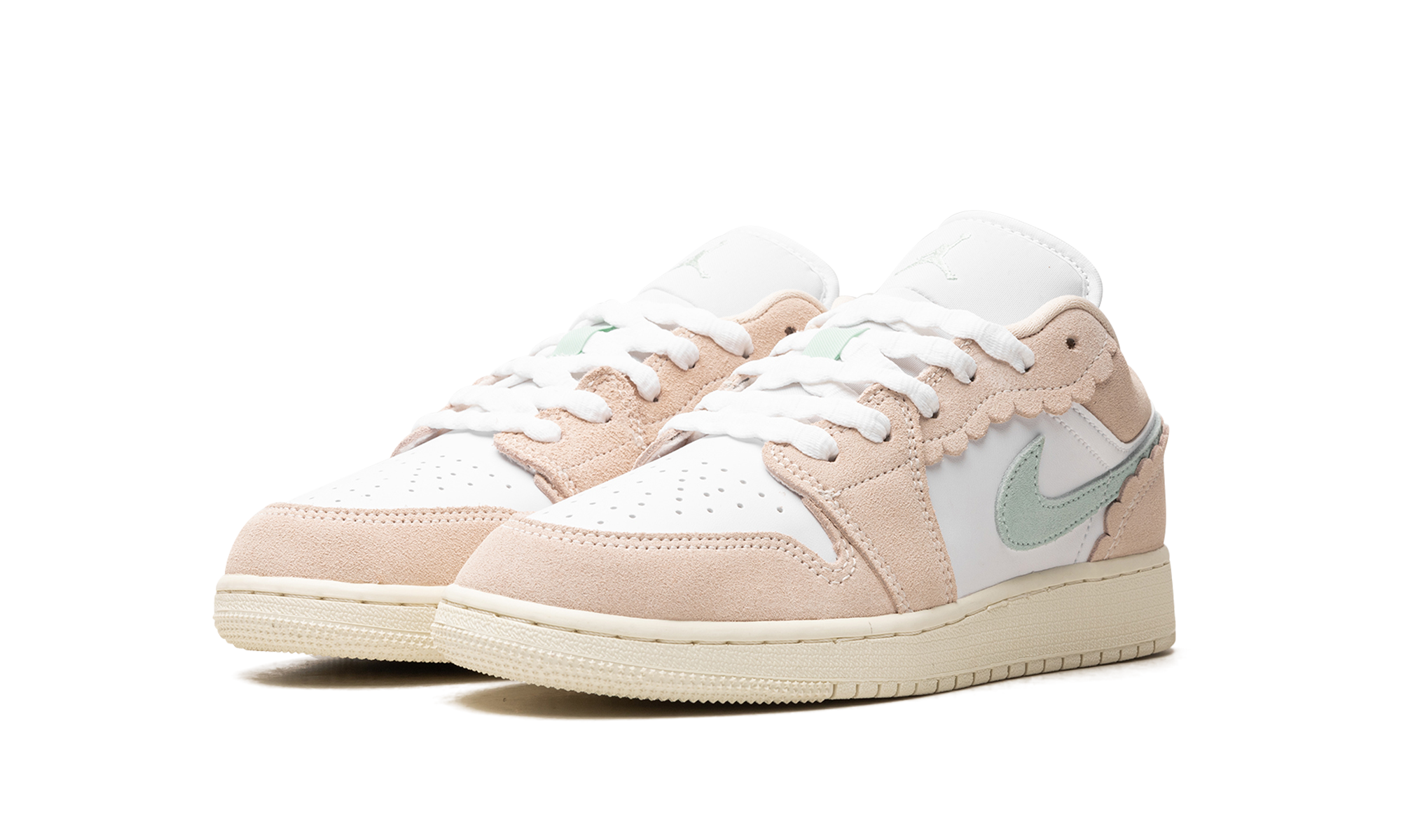 AJ 1 Low Se GS "Guava Ice"