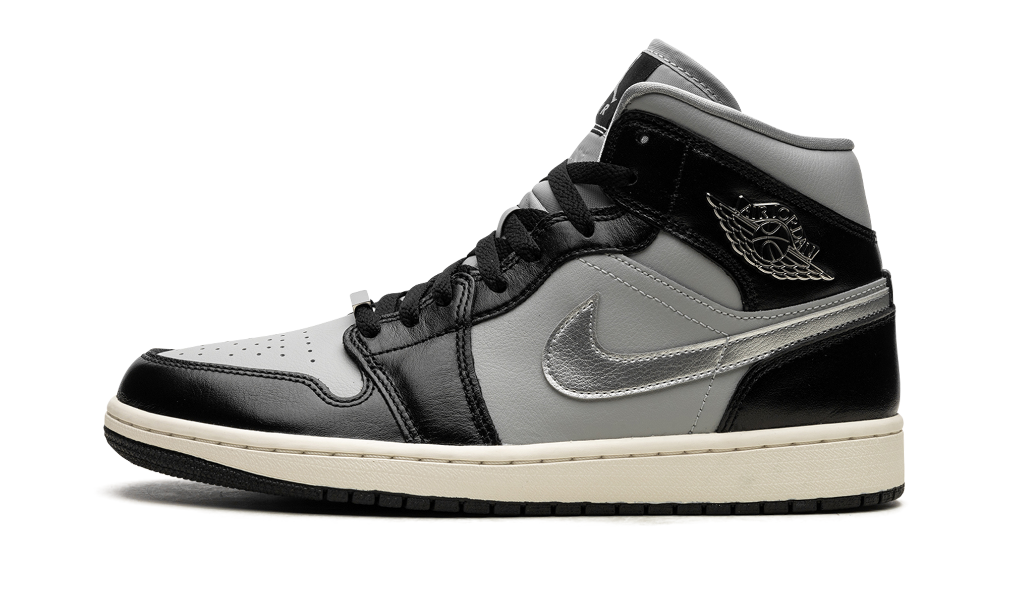 AJ 1 Mid Se Women "Black Chrome"