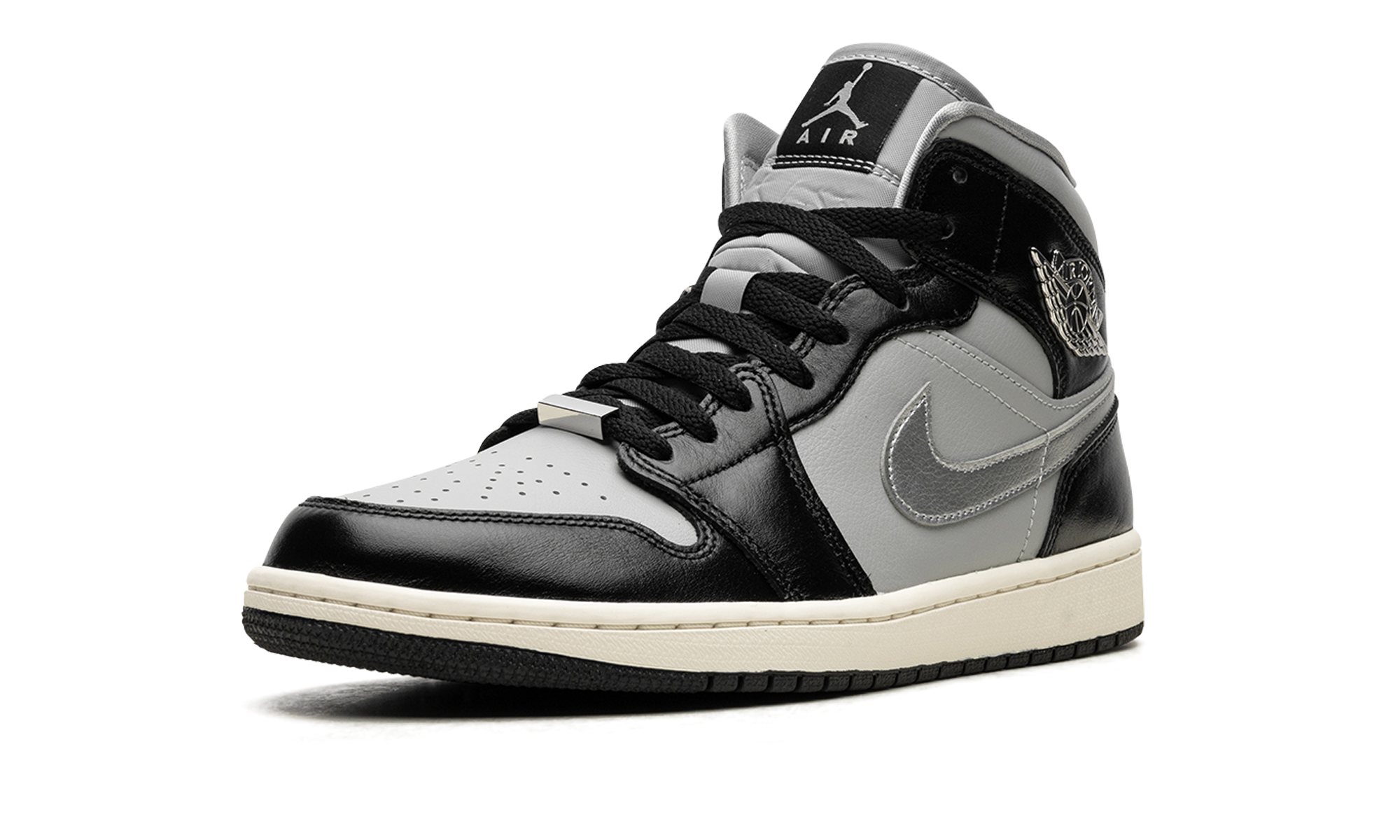 AJ 1 Mid Se Women "Black Chrome"