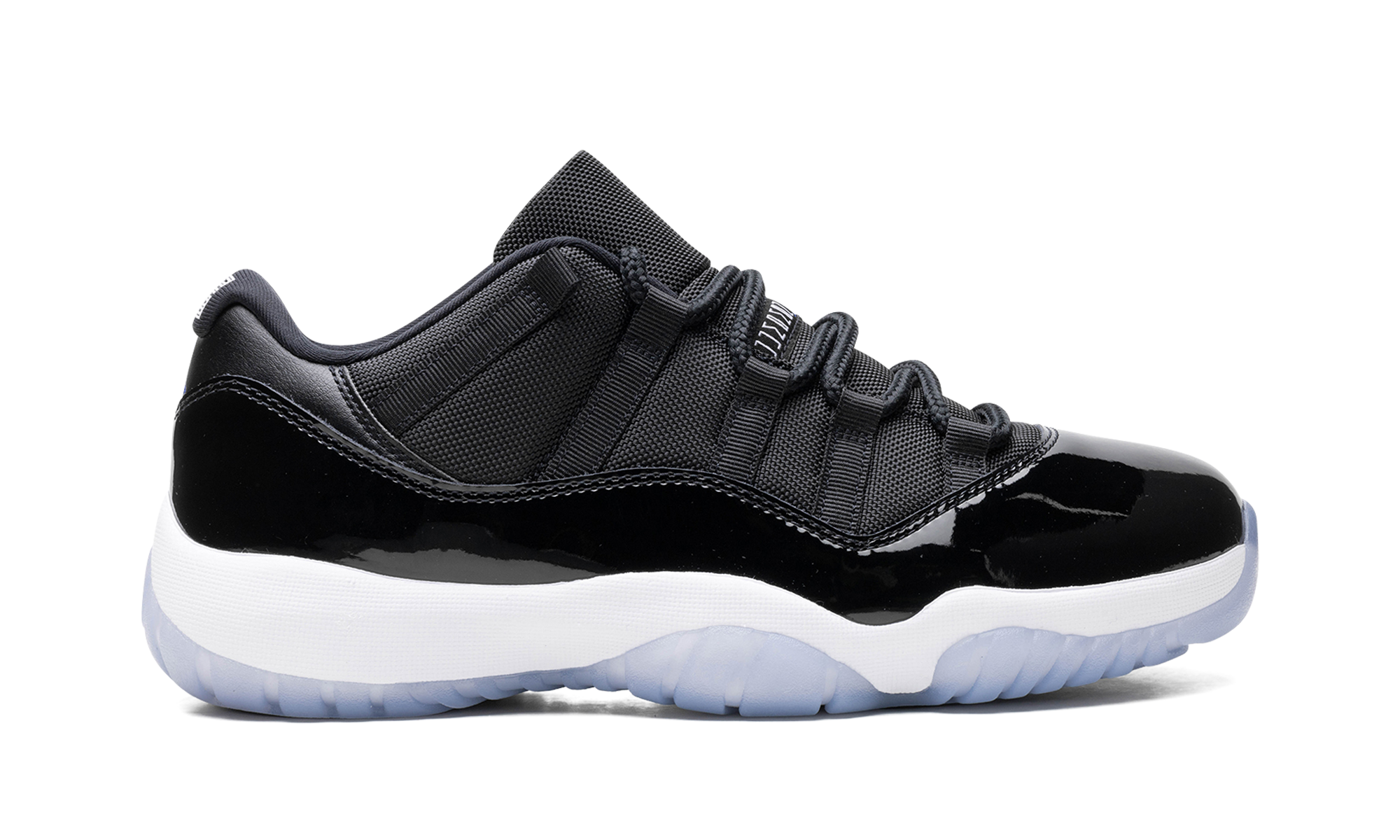 AJ 11 Low "Space Jam"