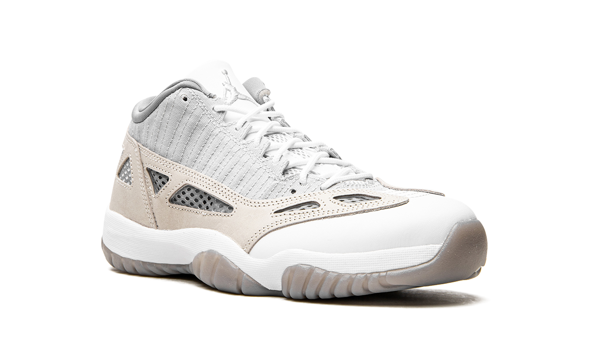AJ 11 Retro Low Ie "'light Orewood Brown'"