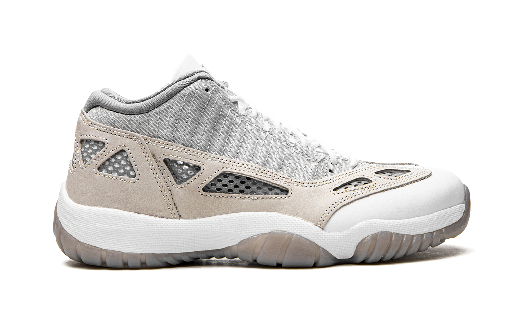 AJ 11 Retro Low Ie "'light Orewood Brown'"