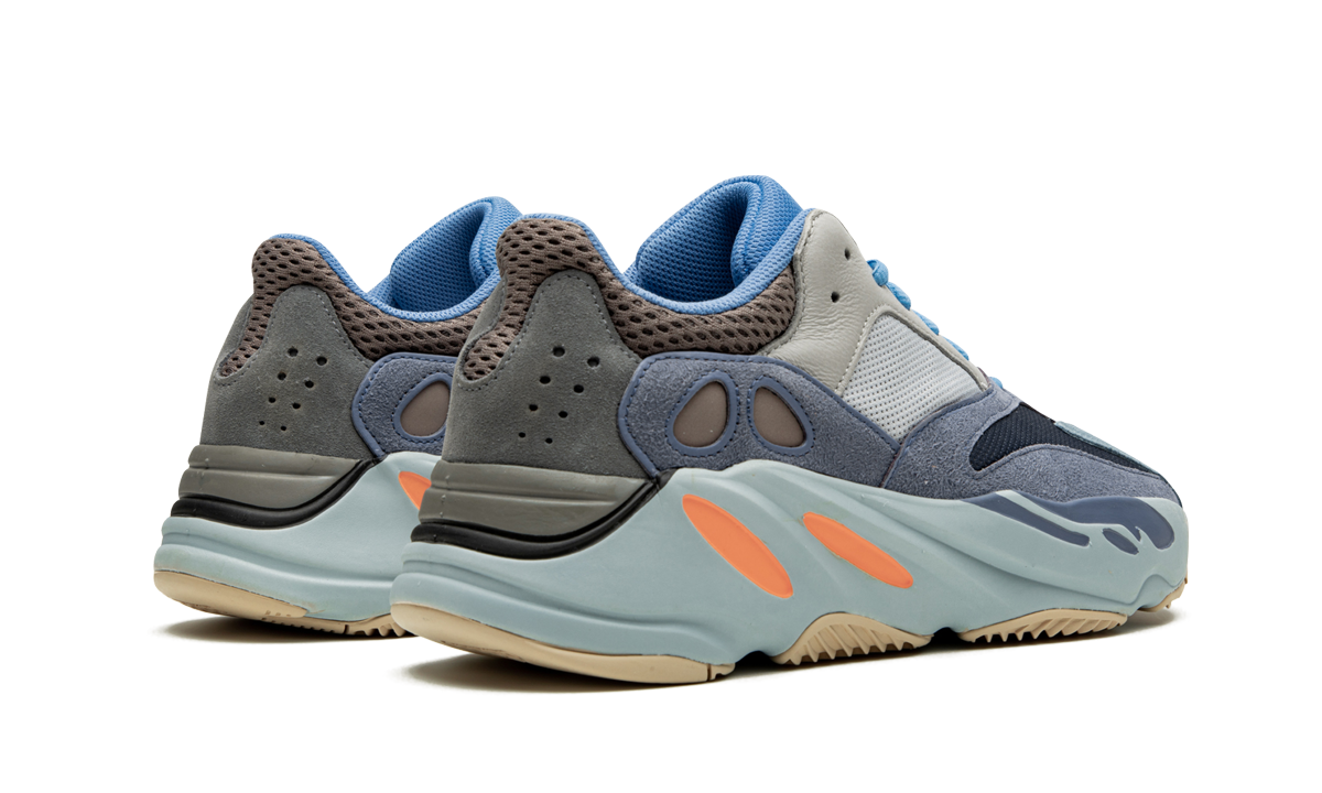 Boost 700 "Carbon Blue"