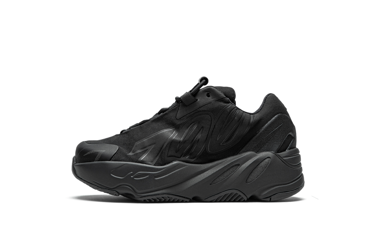 Boost 700 Mnvn Kids "Triple Black"