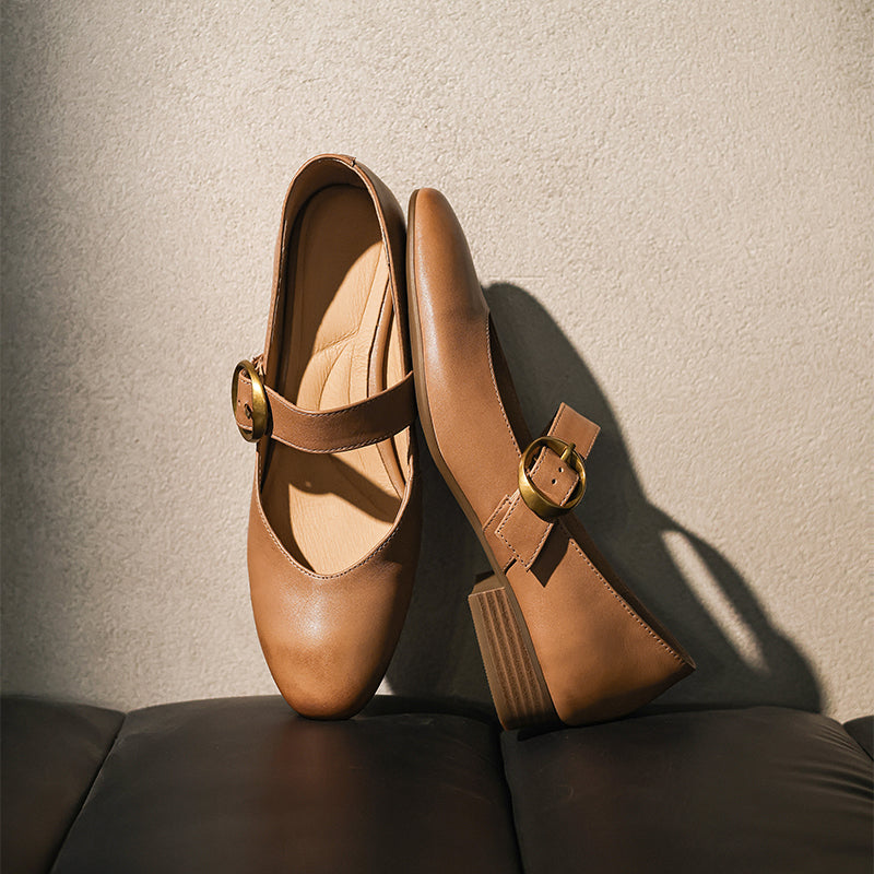 Classic Handmade Leather Buckle Mary Jane Shoes in Black/Apricot
