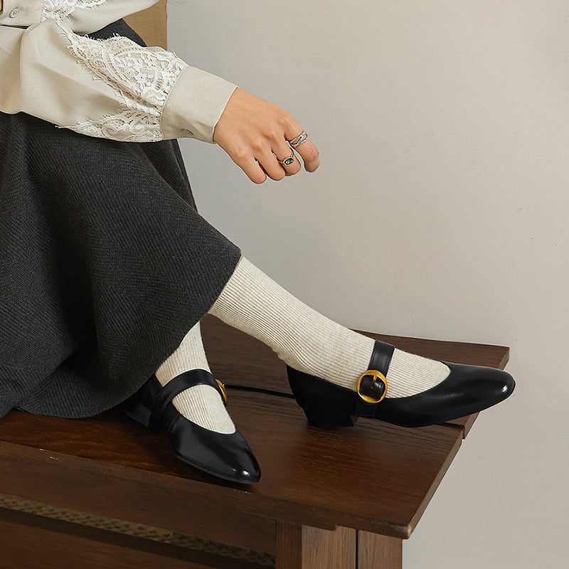 Classic Handmade Leather Buckle Mary Jane Shoes in Black/Apricot