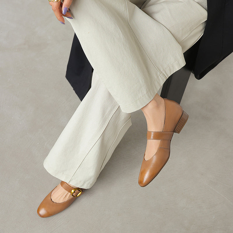Classic Handmade Leather Buckle Mary Jane Shoes in Black/Apricot