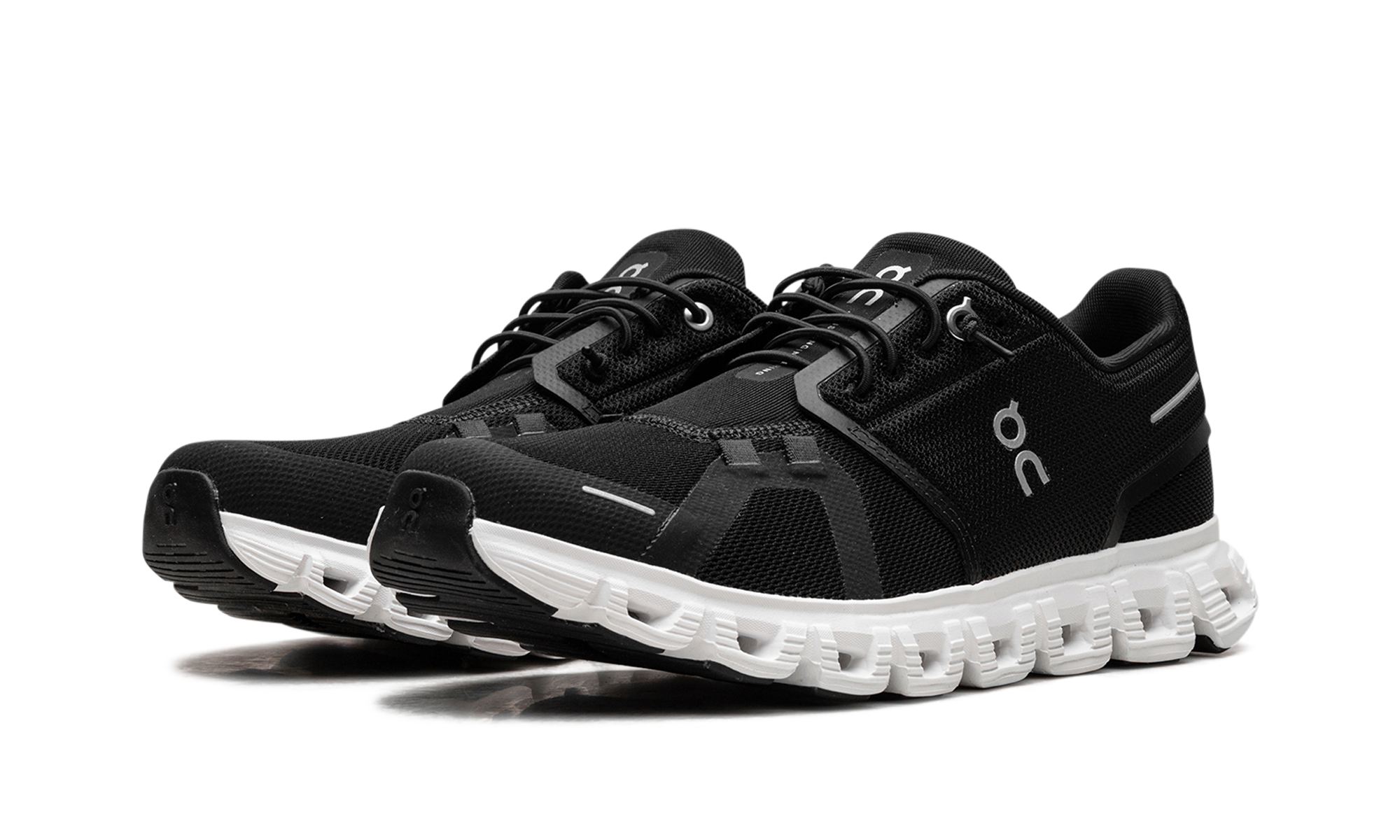 Cloud 6 Women "Black White"