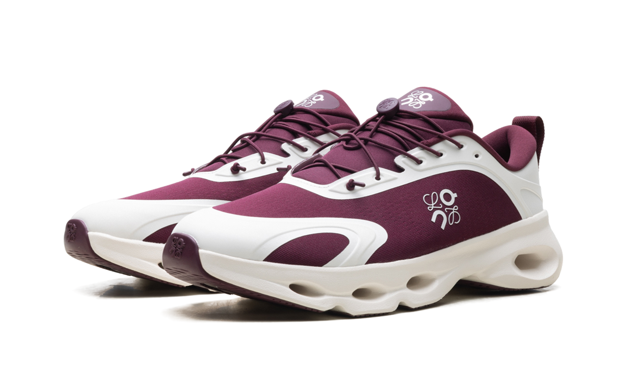 Cloudsolo "Loewe - Burgundy Eggshell"